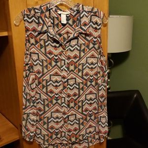 Sleeveless button down top